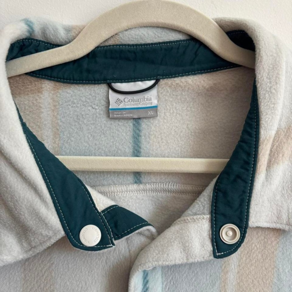 Columbia blue and cream fleece plaid button up jacket shirt - Picture 4 of 5